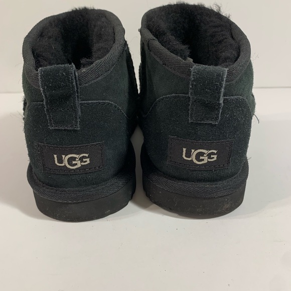 Ugg Kids' Classic Ultra Mini Black 4 - Picture 3 of 5